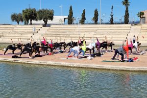 18 - Clase de yoga solidaria a favor de Romeo y de bienvenida a la primavera en Dos Hermanas