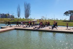 21 - Clase de yoga solidaria a favor de Romeo y de bienvenida a la primavera en Dos Hermanas